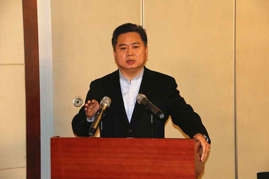 立根集团董事长_国岳集团董事长夫妻照